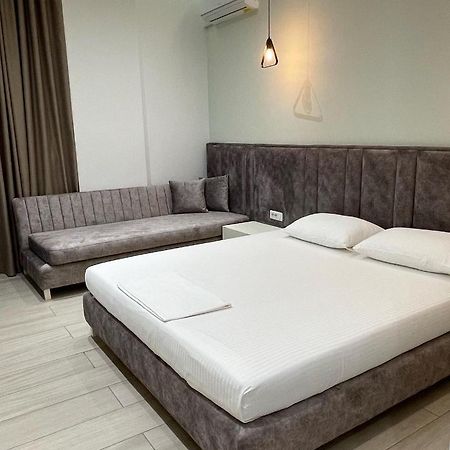 Hotel Lidi Sarandë Exteriör bild