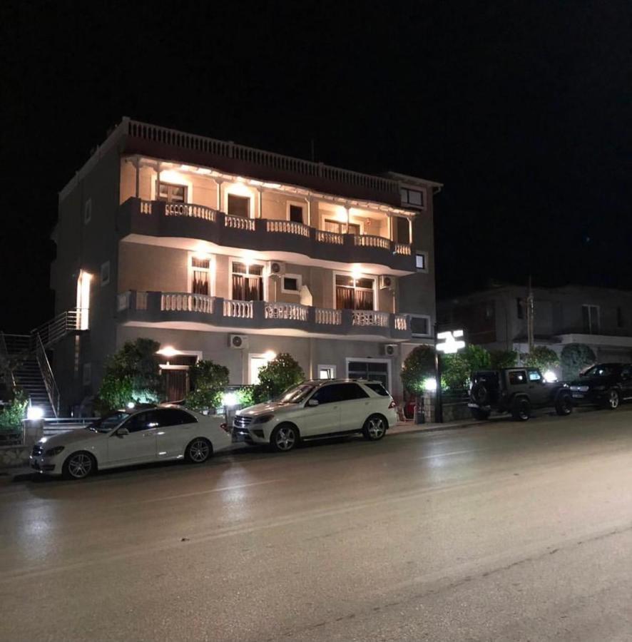 Hotel Lidi Sarandë Exteriör bild