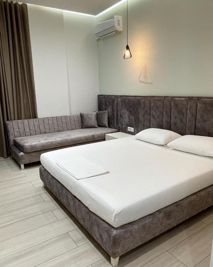 Hotel Lidi Sarandë Exteriör bild