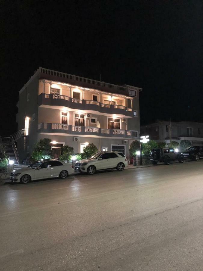Hotel Lidi Sarandë Exteriör bild